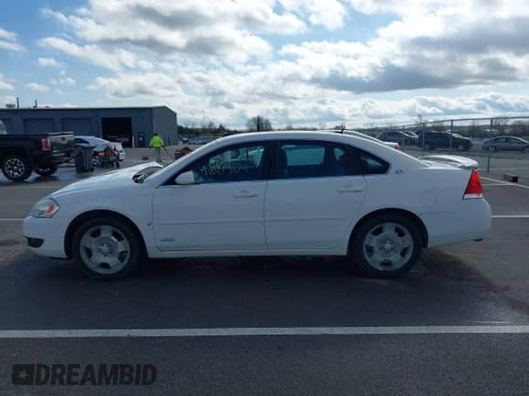 2007 Chevrolet Impala SS z VIN 2G1WD58C979104909, wystawiony jako IAAI lot #42073104 z przebiegiem 133 928 mil mil oraz . Historia ofert i sprzedaży dostępna na DreamBid. Obrazek 15.