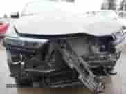 2024 Dodge Hornet R/T z VIN ZACPDFCW0R3A31673, wystawiony jako IAAI lot #41793731 z przebiegiem 21 098 mil mil oraz . Historia ofert i sprzedaży dostępna na DreamBid. Obrazek 6.