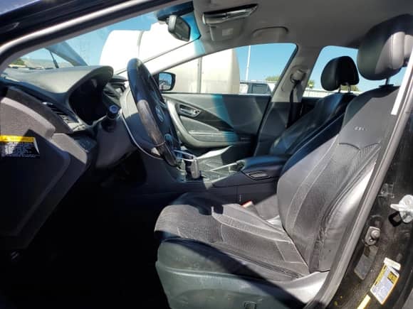 2012 Hyundai Azera с VIN KMHFG4JG1CA177868, выставлен на аукционе Copart как лот 73169574 с пробегом 90 657 миль миль и Списание • Salvage title. История ставок и продаж доступна на DreamBid. Изображение 7.