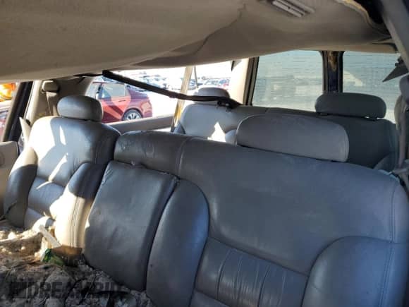 1996 Chevrolet Suburban с VIN 1GNFK16R0TJ417592, выставлен на аукционе Copart как лот 42424015 с пробегом 238 536 миль миль и Чистый • Clean title. История ставок и продаж доступна на DreamBid. Изображение 10.