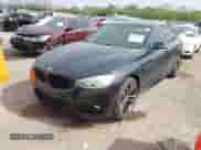 2014 BMW 3 Series 335i Gran Turismo xDrive z VIN WBA3X9C52ED153321, wystawiony jako IAAI lot #42054040 z przebiegiem 145 150 mil mil oraz . Historia ofert i sprzedaży dostępna na DreamBid. Obrazek 17.