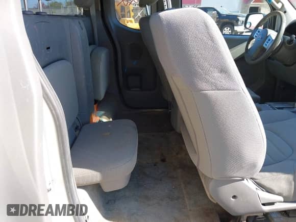 2016 Nissan Frontier S z VIN 1N6BD0CTXGN773359, wystawiony jako IAAI lot #43389922 z przebiegiem 231 760 mil mil oraz . Historia ofert i sprzedaży dostępna na DreamBid. Obrazek 8.