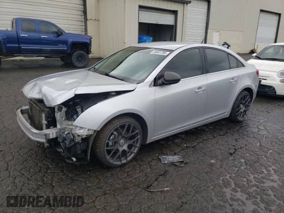 2011 Chevrolet Cruze LS z VIN 1G1PD5SH9B7199149, wystawiony jako Copart lot #84931795 z przebiegiem 140 127 mil mil oraz Szkoda całkowita • Salvage title. Historia ofert i sprzedaży dostępna na DreamBid. Obrazek 1.