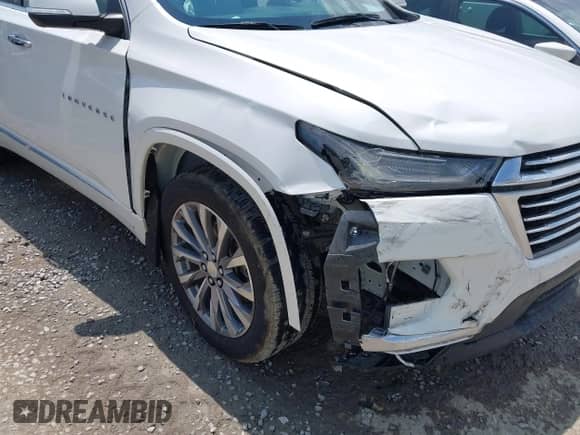 2023 Chevrolet Traverse Premier with VIN 1GNEVKKW0PJ240312, listed as a IAAI auction lot 42684137 with 25,221 mi miles and . Bid and sale history available at DreamBid. Image 6.