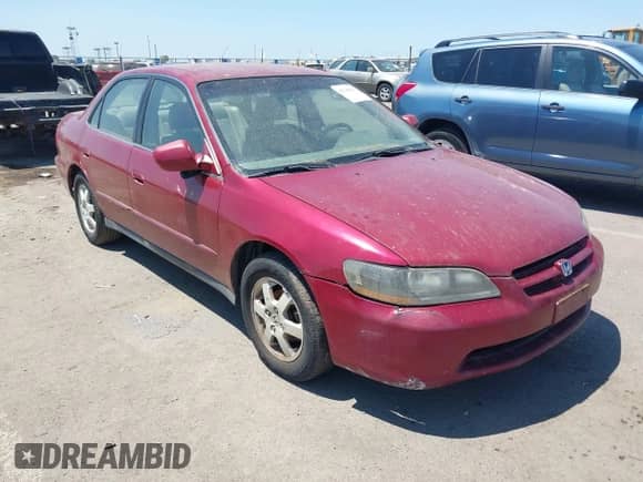 2000 Honda Accord SE with VIN JHMCG6694YC017667, listed as a IAAI auction lot 42748117 with 214,521 mi miles and . Bid and sale history available at DreamBid. Image 1.