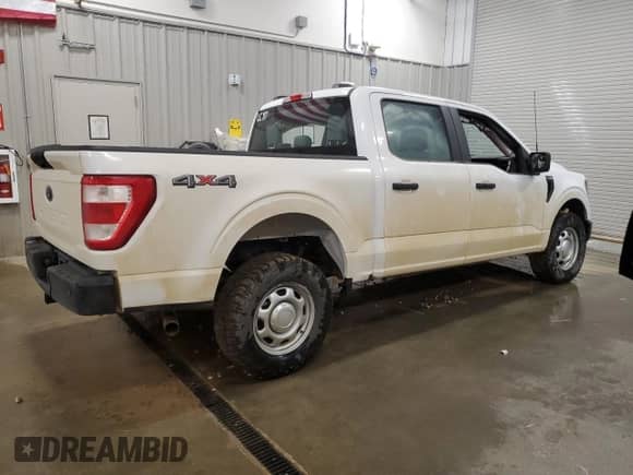 2023 Ford F-150 XL z VIN 1FTFW1E51PKF82014, wystawiony jako Copart lot #67215675 z przebiegiem Nie podano mil oraz Szkoda całkowita • Salvage title. Historia ofert i sprzedaży dostępna na DreamBid. Obrazek 3.