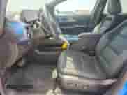 2024 Chevrolet Equinox EV LT z VIN 3GN7DLRP2RS266508, wystawiony jako Copart lot #66824615 z przebiegiem 10 706 mil mil oraz Szkoda całkowita • Salvage title. Historia ofert i sprzedaży dostępna na DreamBid. Obrazek 7.
