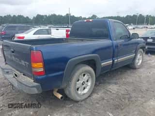 2000 Chevrolet Silverado 1500 с VIN 1GCEC14V6YZ346912, выставлен на аукционе IAAI как лот 43380780 с пробегом 275 818 миль миль и . История ставок и продаж доступна на DreamBid. Изображение 4.