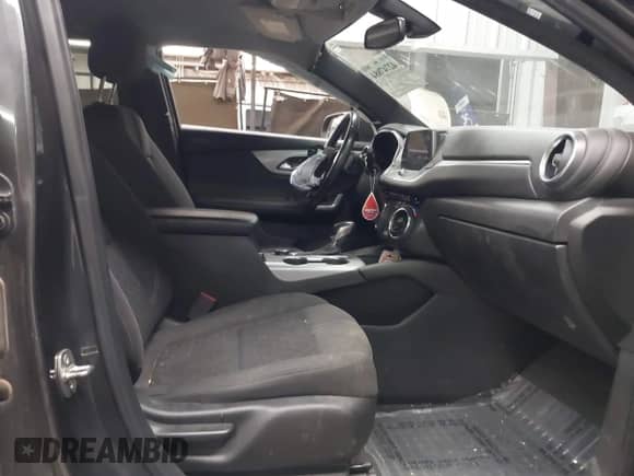 2020 Chevrolet Blazer LT with VIN 3GNKBCRS5LS661004, listed as a IAAI auction lot 42747884 with 110,515 mi miles and . Bid and sale history available at DreamBid. Image 5.