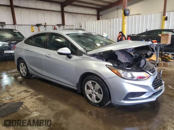 2018 Chevrolet Cruze LS z VIN 1G1BC5SM0J7225694, wystawiony jako Copart lot #87164655 z przebiegiem 109 892 mil mil oraz Szkoda całkowita • Salvage title. Historia ofert i sprzedaży dostępna na DreamBid. Obrazek 4.