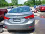 2015 Hyundai Elantra SE z VIN KMHDH4AE2FU223357, wystawiony jako IAAI lot #42376887 z przebiegiem 87 000 mil mil oraz . Historia ofert i sprzedaży dostępna na DreamBid. Obrazek 17.