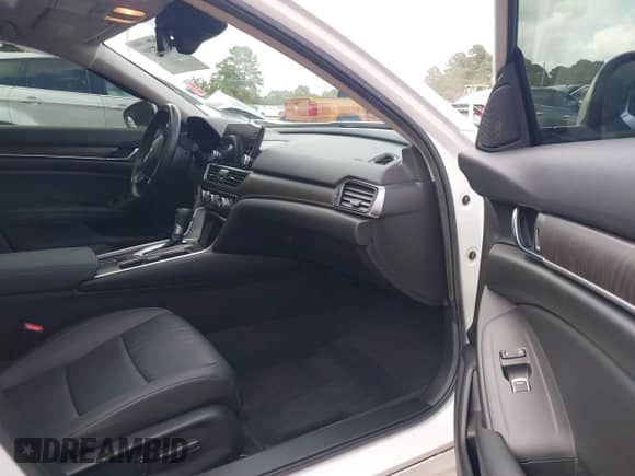 2021 Honda Accord EX-L z VIN 1HGCV1F53MA099373, wystawiony jako IAAI lot #42617799 z przebiegiem 86 548 mil mil oraz . Historia ofert i sprzedaży dostępna na DreamBid. Obrazek 5.