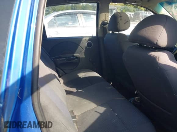 2008 Chevrolet Aveo LS с VIN KL1TD66678B062891, выставлен на аукционе IAAI как лот 43148640 с пробегом 142 678 миль миль и . История ставок и продаж доступна на DreamBid. Изображение 8.