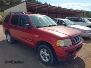 2005 Ford Explorer XLT with VIN 1FMZU63W25ZA08081, listed as a IAAI auction lot 43179087 with 271,055 mi miles and . Bid and sale history available at DreamBid. Image 1.