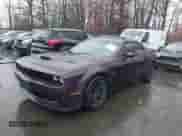 2022 Dodge Challenger R/T Scat Pack z VIN 2C3CDZFJ1NH199461, wystawiony jako IAAI lot #40905378 z przebiegiem 39 556 mil mil oraz . Historia ofert i sprzedaży dostępna na DreamBid. Obrazek 2.