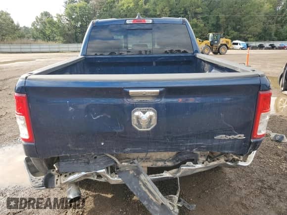 2020 Ram 1500 Lone Star z VIN 1C6SRFFTXLN291334, wystawiony jako Copart lot #82154645 z przebiegiem 88 599 mil mil oraz Szkoda całkowita • Salvage title. Historia ofert i sprzedaży dostępna na DreamBid. Obrazek 6.
