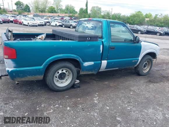 1995 Chevrolet S-10 с VIN 1GCCS1447SK144839, выставлен на аукционе IAAI как лот 42178505 с пробегом 137 354 миль миль и . История ставок и продаж доступна на DreamBid. Изображение 4.