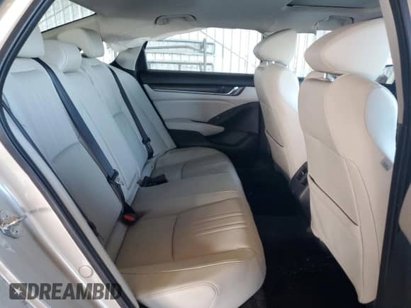 2018 Honda Accord Touring z VIN 1HGCV1F96JA059237, wystawiony jako Copart lot #90274145 z przebiegiem 33 193 mil mil oraz Szkoda całkowita • Salvage title. Historia ofert i sprzedaży dostępna na DreamBid. Obrazek 10.