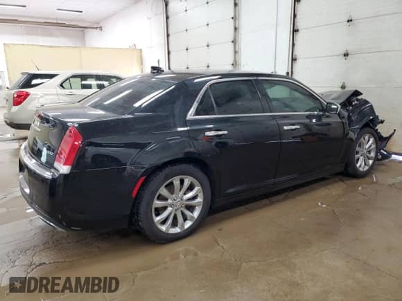2018 Chrysler 300 Limited z VIN 2C3CCAKGXJH137775, wystawiony jako Copart lot #62379205 z przebiegiem Nie podano mil oraz Czysty tytuł • Clean title. Historia ofert i sprzedaży dostępna na DreamBid. Obrazek 3.