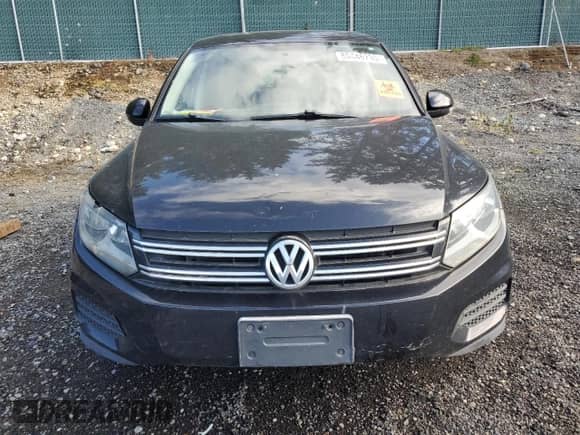 2013 Volkswagen Tiguan S с VIN WVGBV3AX0DW577133, выставлен на аукционе Copart как лот 89446735 с пробегом 167 156 миль миль и Чистый • Clean title. История ставок и продаж доступна на DreamBid. Изображение 5.
