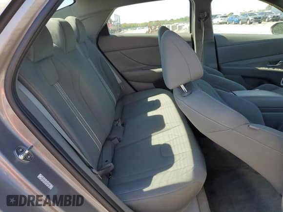 2023 Hyundai Elantra SEL с VIN KMHLM4AG4PU454948, выставлен на аукционе Copart как лот 84000135 с пробегом 18 636 миль миль и Списание • Salvage title. История ставок и продаж доступна на DreamBid. Изображение 10.