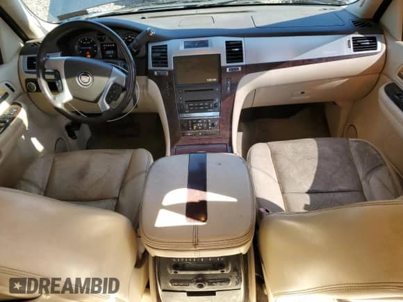 2008 Cadillac Escalade with VIN 1GYFK63868R236372, listed as a Copart auction lot 82259455 with 141,762 mi miles and Salvage title. Bid and sale history available at DreamBid. Image 8.