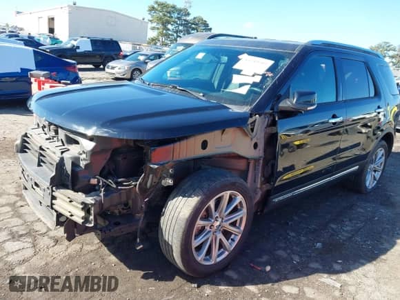 2017 Ford Explorer Limited z VIN 1FM5K7F8XHGC38118, wystawiony jako IAAI lot #43349903 z przebiegiem 87 627 mil mil oraz . Historia ofert i sprzedaży dostępna na DreamBid. Obrazek 2.