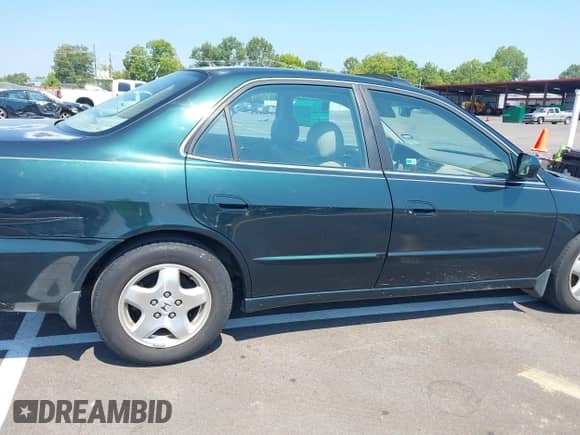 2000 Honda Accord EX with VIN 1HGCG1656YA084883, listed as a IAAI auction lot 42997773 with 267,369 mi miles and . Bid and sale history available at DreamBid. Image 6.