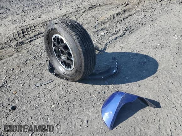 2025 Toyota Tacoma TRD Sport Hybrid with VIN 3TYLC5LN4ST017784, listed as a Copart auction lot 80697695 with 8,347 mi miles and Salvage title. Bid and sale history available at DreamBid. Image 12.