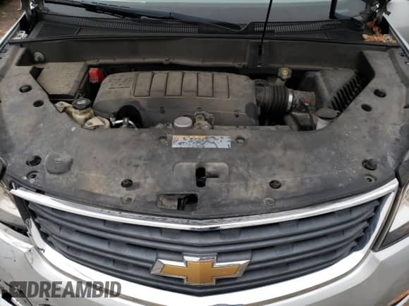 2017 Chevrolet Traverse LS z VIN 1GNKRFED9HJ329290, wystawiony jako Copart lot #85568444 z przebiegiem 152 849 mil mil oraz Szkoda całkowita • Salvage title. Historia ofert i sprzedaży dostępna na DreamBid. Obrazek 12.