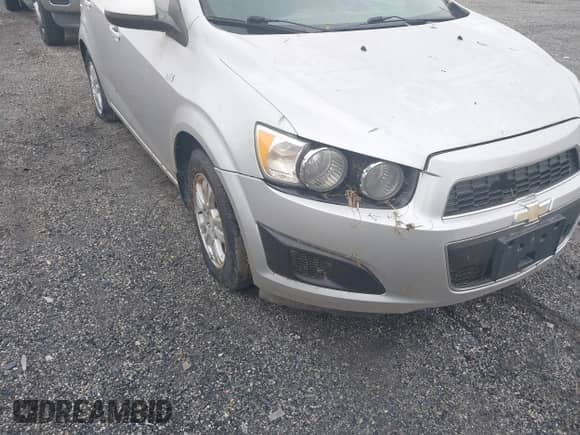 2013 Chevrolet Sonic LT с VIN 1G1JC5SB9D4118174, выставлен на аукционе IAAI как лот 43253662 с пробегом 105 470 миль миль и . История ставок и продаж доступна на DreamBid. Изображение 6.
