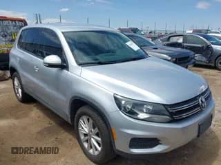 2017 Volkswagen Tiguan S с VIN WVGBV7AX6HK051108, выставлен на аукционе IAAI как лот 42451827 с пробегом 58 462 миль миль и . История ставок и продаж доступна на DreamBid. Изображение 1.