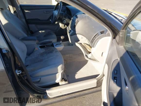 2007 Hyundai Elantra GLS z VIN KMHDU46D47U255739, wystawiony jako IAAI lot #43460771 z przebiegiem 348 409 mil mil oraz . Historia ofert i sprzedaży dostępna na DreamBid. Obrazek 5.