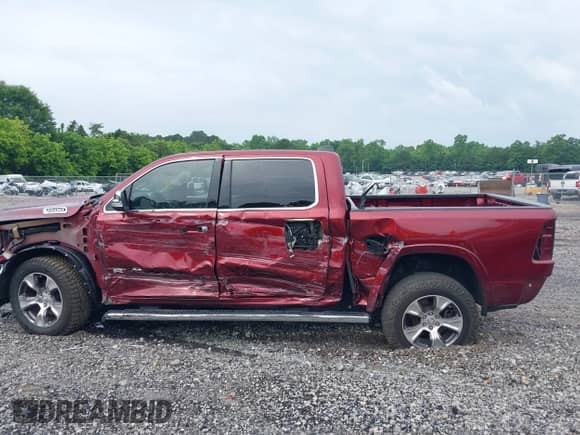 2022 Ram 1500 Laramie z VIN 1C6RREJM5NN165734, wystawiony jako IAAI lot #42307922 z przebiegiem 34 691 mil mil oraz . Historia ofert i sprzedaży dostępna na DreamBid. Obrazek 14.