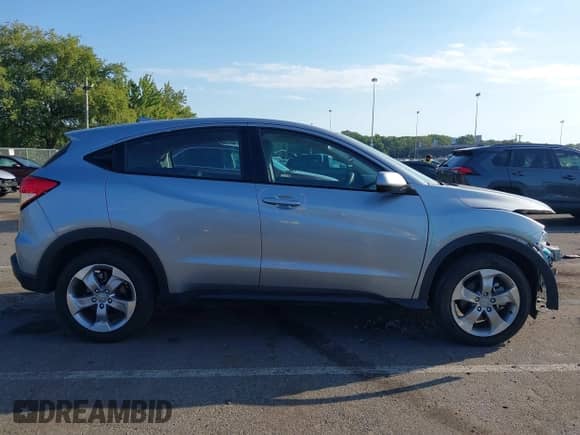 2022 Honda HR-V LX с VIN 3CZRU6H33NM741545, выставлен на аукционе IAAI как лот 43138865 с пробегом 3 934 миль миль и . История ставок и продаж доступна на DreamBid. Изображение 13.