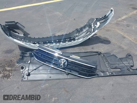 2024 Volkswagen Tiguan SE R-Line Black с VIN 3VVCB7AX5RM172323, выставлен на аукционе IAAI как лот 42501946 с пробегом 4 497 миль миль и . История ставок и продаж доступна на DreamBid. Изображение 12.