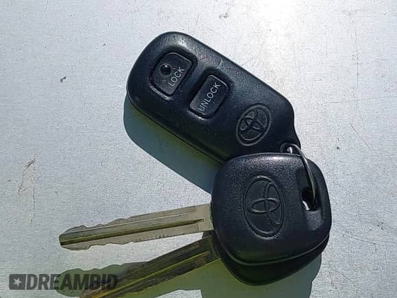 2003 Toyota Highlander с VIN JTEHF21A930135255, выставлен на аукционе IAAI как лот 43348105 с пробегом 182 305 миль миль и . История ставок и продаж доступна на DreamBid. Изображение 11.