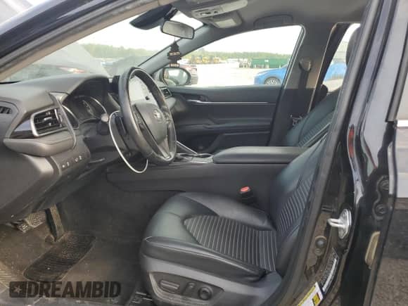 2021 Toyota Camry SE Nightshade z VIN 4T1G11AKXMU433871, wystawiony jako Copart lot #72013235 z przebiegiem 121 192 mil mil oraz Szkoda całkowita • Salvage title. Historia ofert i sprzedaży dostępna na DreamBid. Obrazek 7.