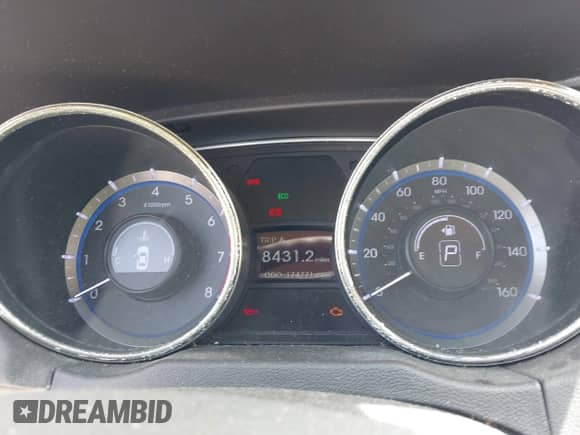 2011 Hyundai Sonata GLS z VIN 5NPEB4AC9BH234403, wystawiony jako IAAI lot #42451923 z przebiegiem 174 771 mil mil oraz . Historia ofert i sprzedaży dostępna na DreamBid. Obrazek 7.