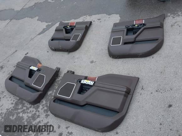 2019 Ford F-250 XL с VIN 1FT7W2BT9KEG16186, выставлен на аукционе IAAI как лот 42130900 с пробегом 120 519 миль миль и . История ставок и продаж доступна на DreamBid. Изображение 22.