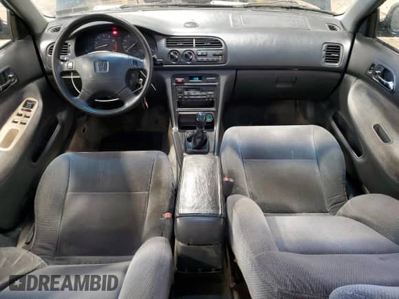1997 Honda Accord LX с VIN 1HGCD5533VA232015, выставлен на аукционе Copart как лот 87418724 с пробегом 275 918 миль миль и Списание • Salvage title. История ставок и продаж доступна на DreamBid. Изображение 8.
