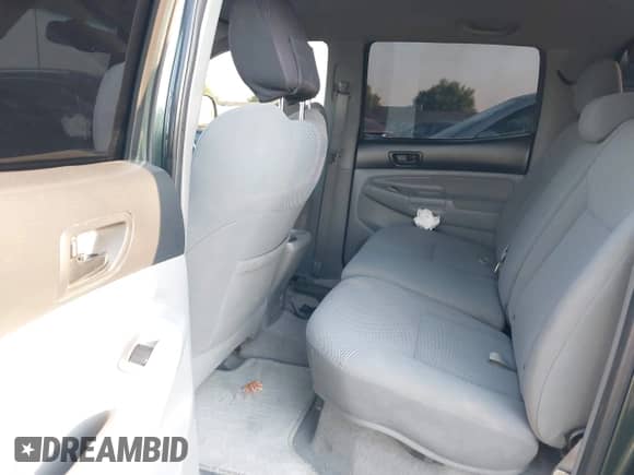 2010 Toyota Tacoma PreRunner with VIN 3TMJU4GN0AM092047, listed as a IAAI auction lot 42909450 with 180,192 mi miles and . Bid and sale history available at DreamBid. Image 8.