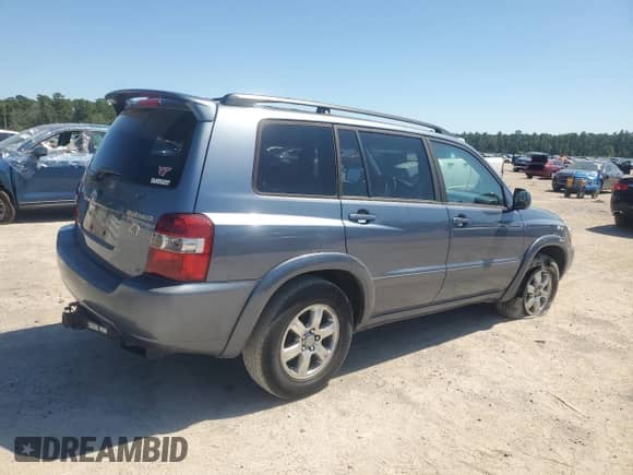 2004 Toyota Highlander with VIN JTEGP21A740013634, listed as a Copart auction lot 71054345 with 185,057 mi miles and Salvage title. Bid and sale history available at DreamBid. Image 3.