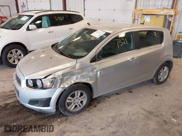 2013 Chevrolet Sonic LT с VIN 1G1JC6SB3D4142461, выставлен на аукционе IAAI как лот 42641521 с пробегом 101 793 миль миль и . История ставок и продаж доступна на DreamBid. Изображение 6.