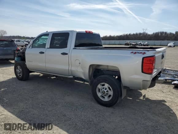 2016 Chevrolet Silverado 2500HD Work Truck z VIN 1GC1KUE85GF300886, wystawiony jako Copart lot #48476585 z przebiegiem 113 934 mil mil oraz Szkoda całkowita • Salvage title. Historia ofert i sprzedaży dostępna na DreamBid. Obrazek 2.