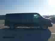 2009 Chevrolet Express Passenger z VIN 1GAHG39K391173452, wystawiony jako IAAI lot #43307682 z przebiegiem 273 170 mil mil oraz . Historia ofert i sprzedaży dostępna na DreamBid. Obrazek 13.