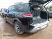 2024 Nissan Pathfinder SL z VIN 5N1DR3CA8RC211175, wystawiony jako IAAI lot #42186719 z przebiegiem 24 643 mil mil oraz . Historia ofert i sprzedaży dostępna na DreamBid. Obrazek 3.