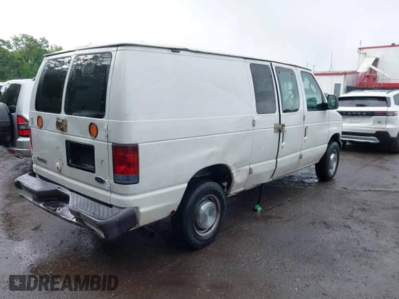 2006 Ford Econoline Cargo with VIN 1FTNE24L76DB16532, listed as a IAAI auction lot 42145794 with 237,156 mi miles and . Bid and sale history available at DreamBid. Image 4.