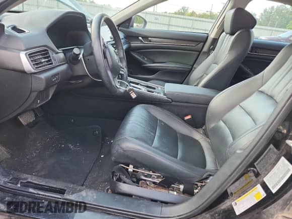 2019 Honda Accord EX-L с VIN 1HGCV1F5XKA128400, выставлен на аукционе Copart как лот 81903825 с пробегом 67 890 миль миль и Списание • Salvage title. История ставок и продаж доступна на DreamBid. Изображение 7.