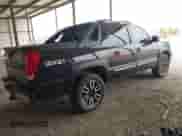2005 Chevrolet Avalanche LS z VIN 3GNEK12Z35G187827, wystawiony jako IAAI lot #42026936 z przebiegiem 155 266 mil mil oraz . Historia ofert i sprzedaży dostępna na DreamBid. Obrazek 4.